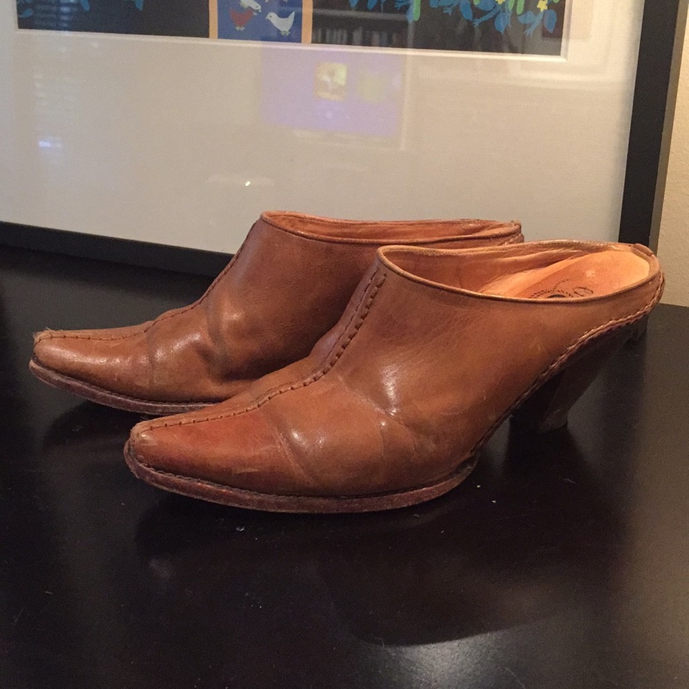 Charlie Horse tan leather mules 7.0